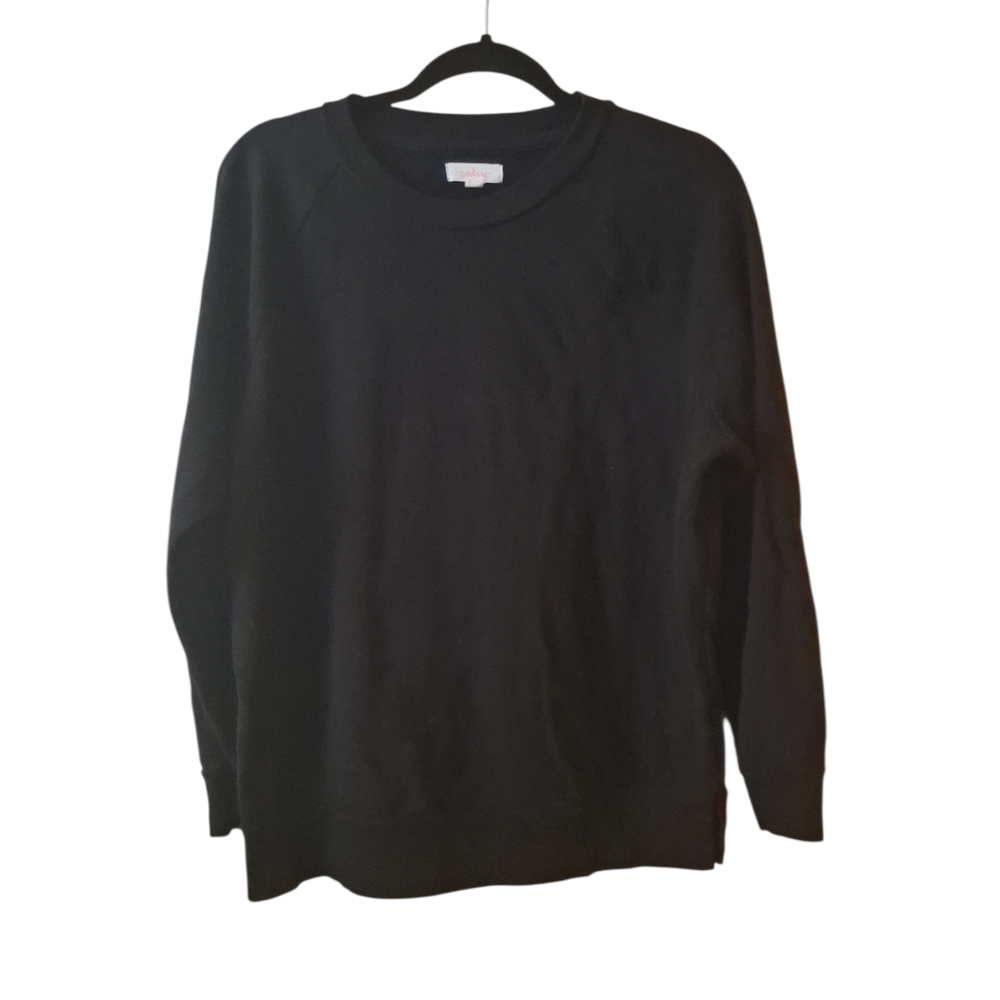 Colsie Women's Classic Black Crewneck Sweater